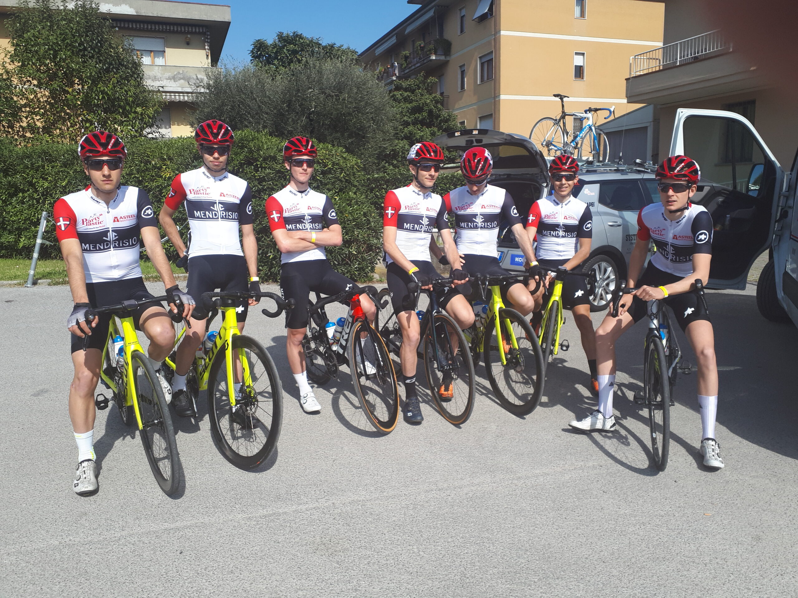 Ancora una bella prova del Velo Club Mendrisio nel Memorail Dinucci a Lucca